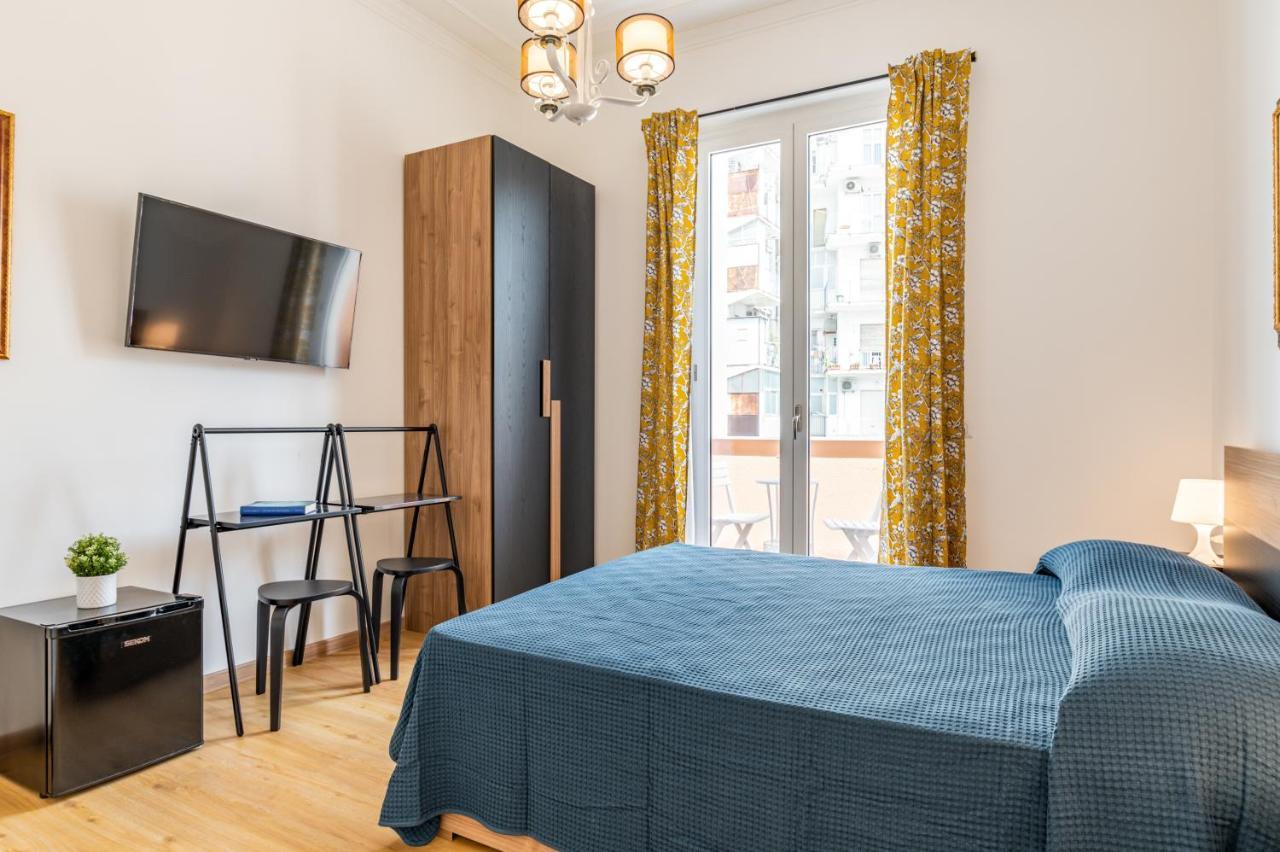 Catania Central Guest House - Rooms With Balcony Bagian luar foto