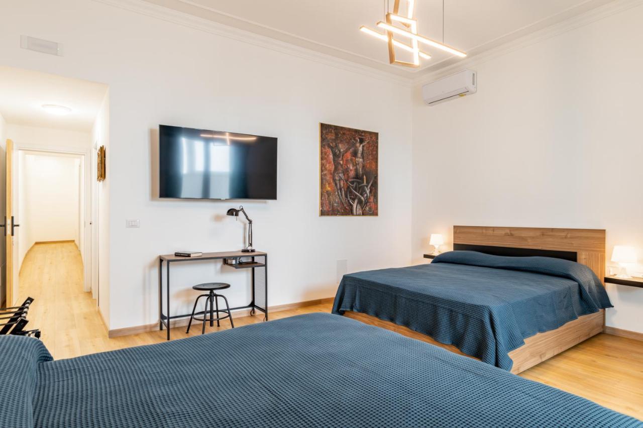 Catania Central Guest House - Rooms With Balcony Bagian luar foto
