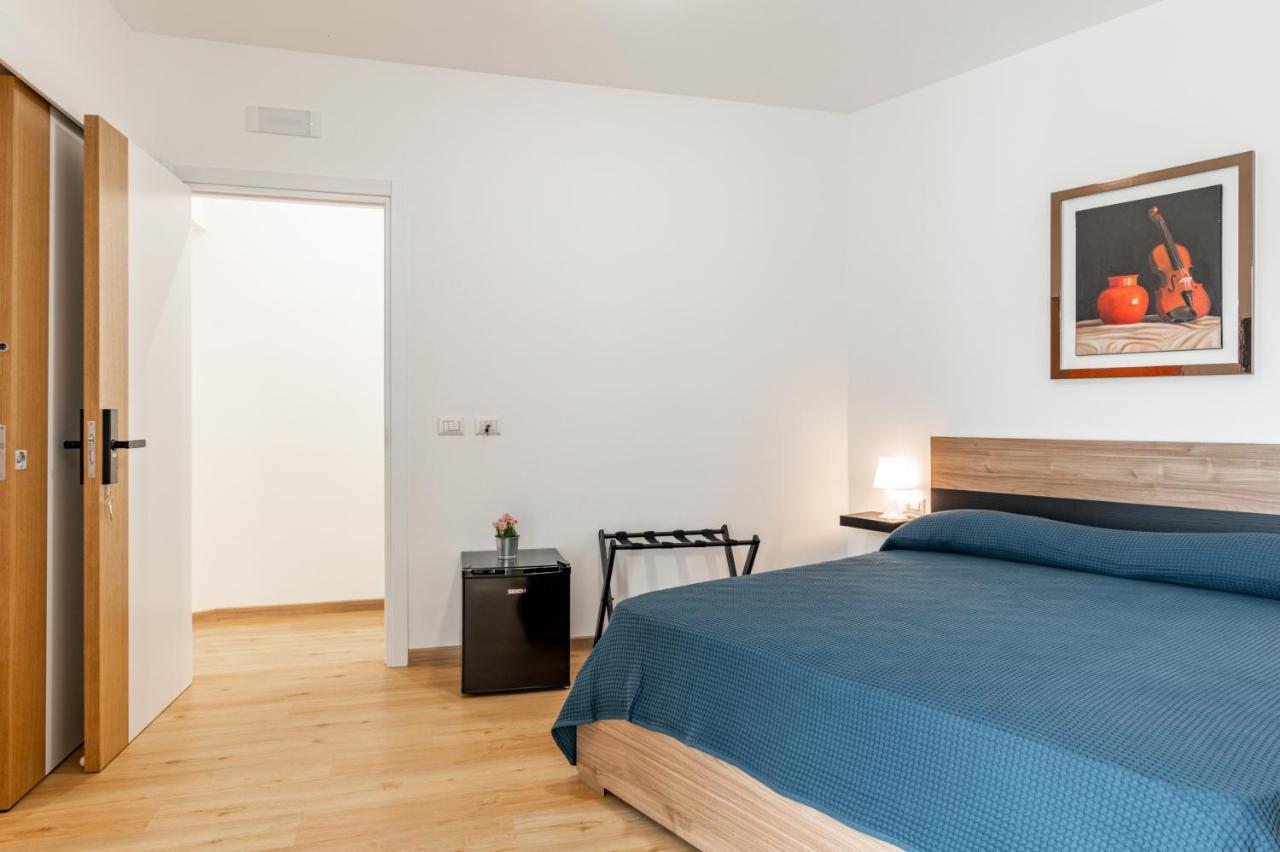 Catania Central Guest House - Rooms With Balcony Bagian luar foto