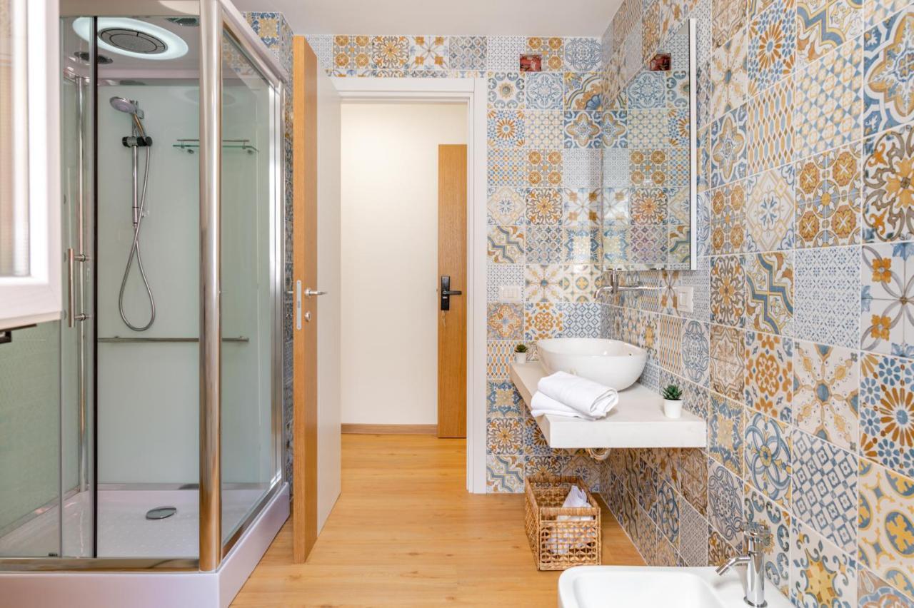Catania Central Guest House - Rooms With Balcony Bagian luar foto