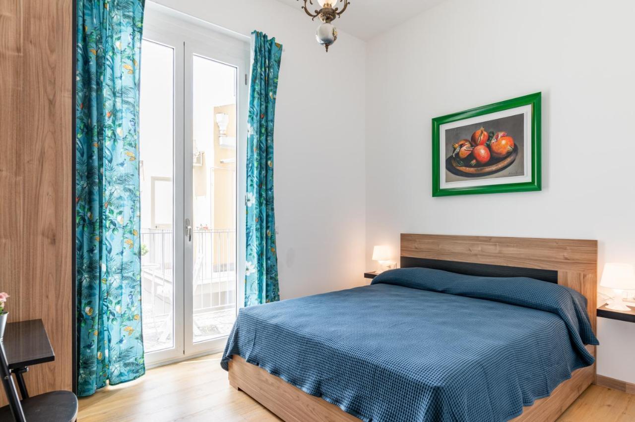 Catania Central Guest House - Rooms With Balcony Bagian luar foto